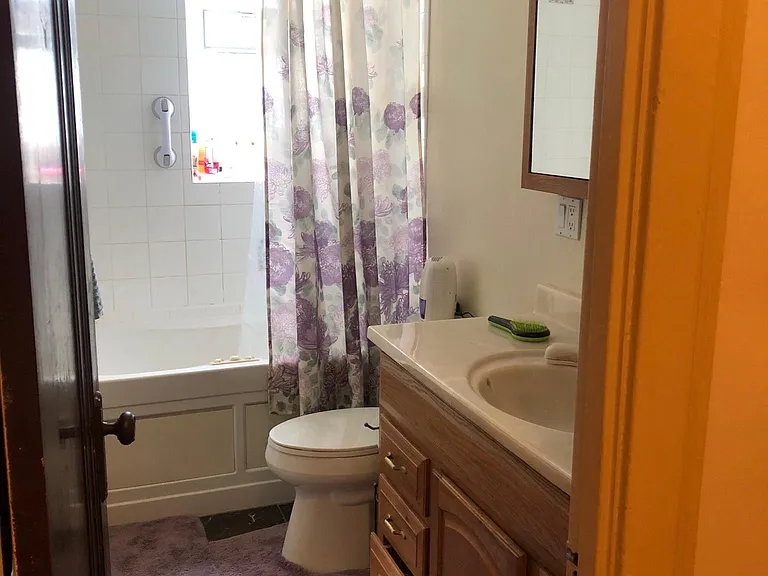 5440 N Christiana Ave #2 — Photo 3