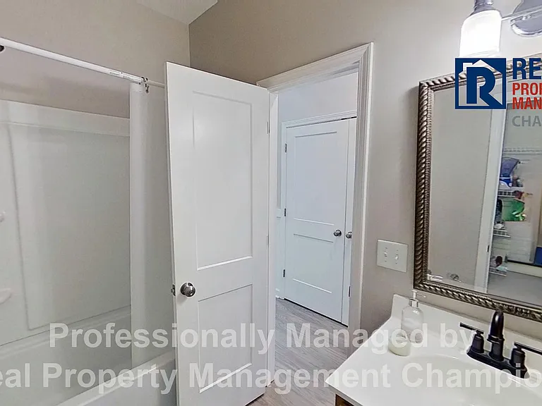 148 Lincoln Place Cir — Photo 9