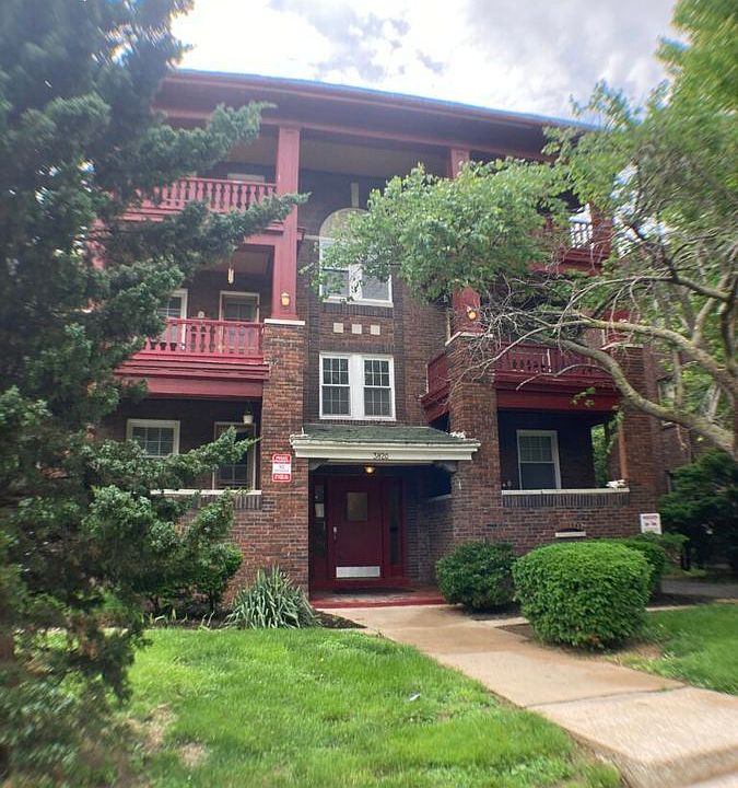 1st image of 3820 Walnut St #301