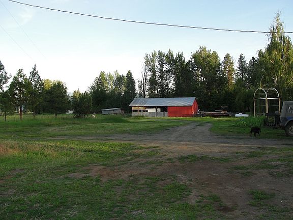 4 horse barn w/ storage