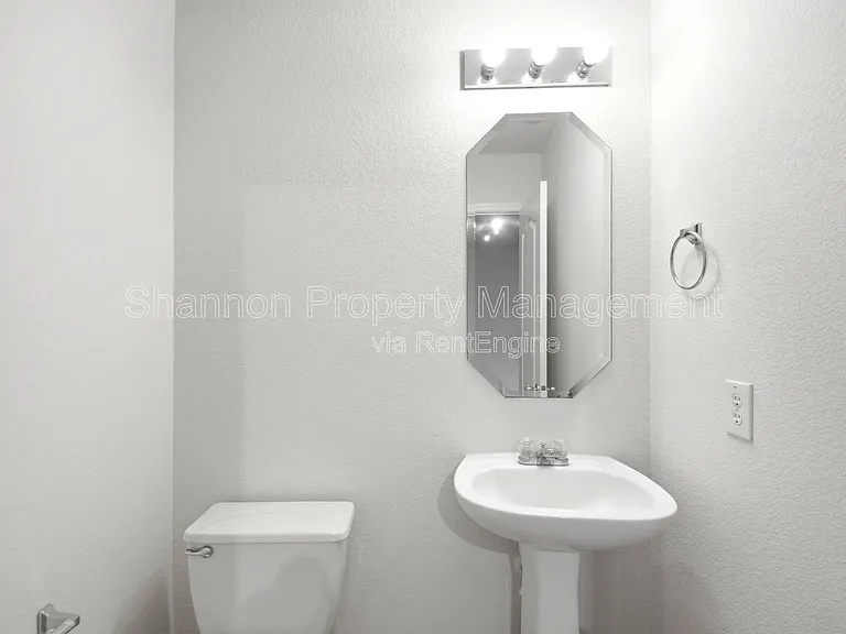526 Remington Lodge Ct — Photo 10
