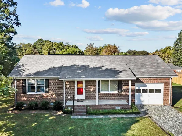 115 2nd St, Haw River, NC 27258