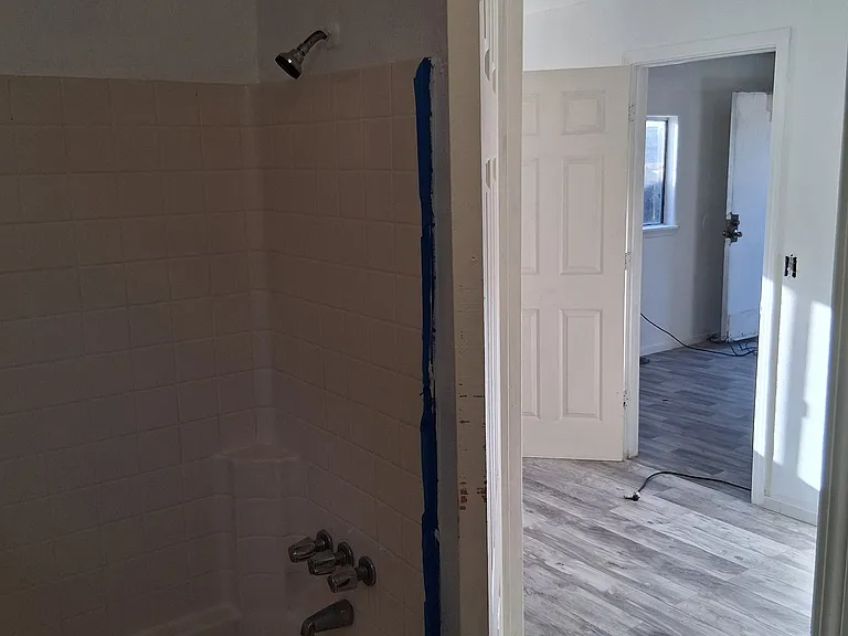 153 W 12th St #B — Photo 3