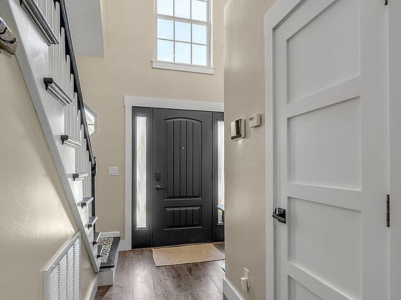 2nd image of 395 Colony Dr