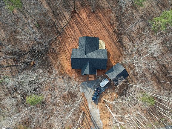 4th image of 110 Gabriel Way