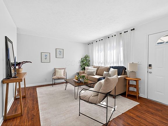 5th image of 244 Arbor Dr