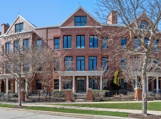 1815 Admiral Ct, Glenview, IL 60026