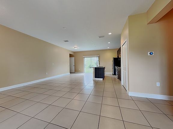 5th image of 5017 SW 165th Street Rd