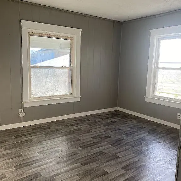 2533 E 31st St #1 — Photo 5