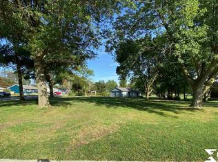 909 B St, Geneva, NE 68361