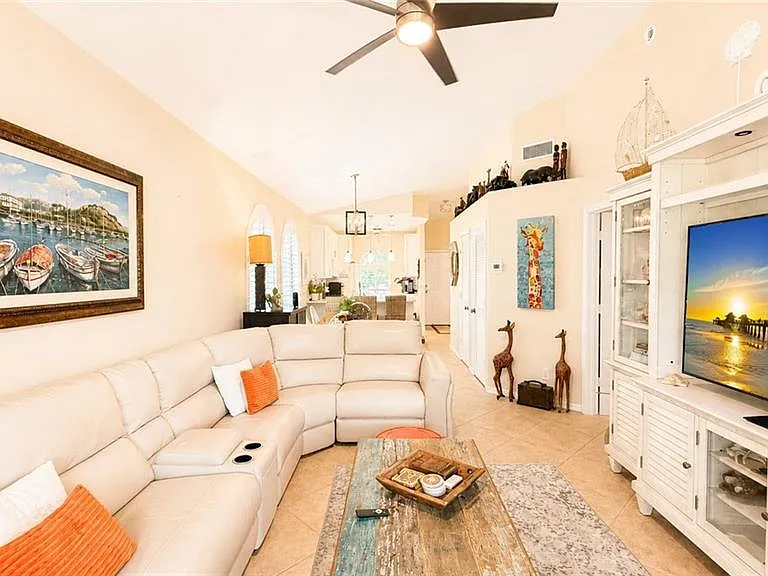 8274 Twelve Oaks Cir #126 — Photo 5