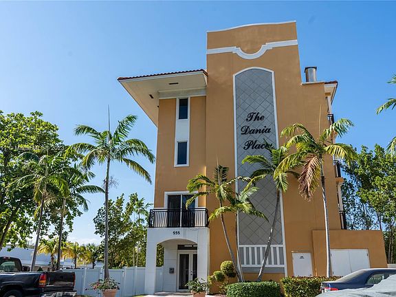 2nd image of 555 E Dania Beach Blvd #6