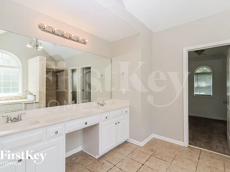 326 Hambrick Park — Photo 11