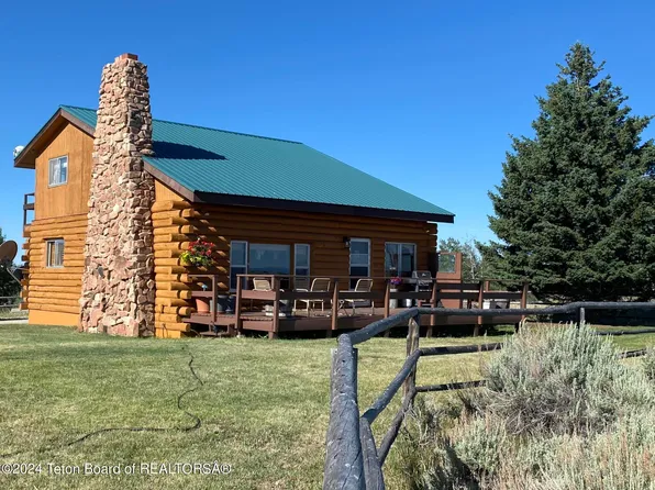 39 Riverside Rd, Pinedale, WY 82941