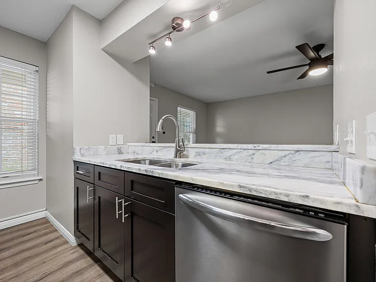 1240 Barton Hills Dr #105 — Photo 19