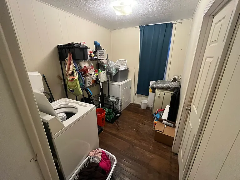 450 Dallas St #A — Photo 5