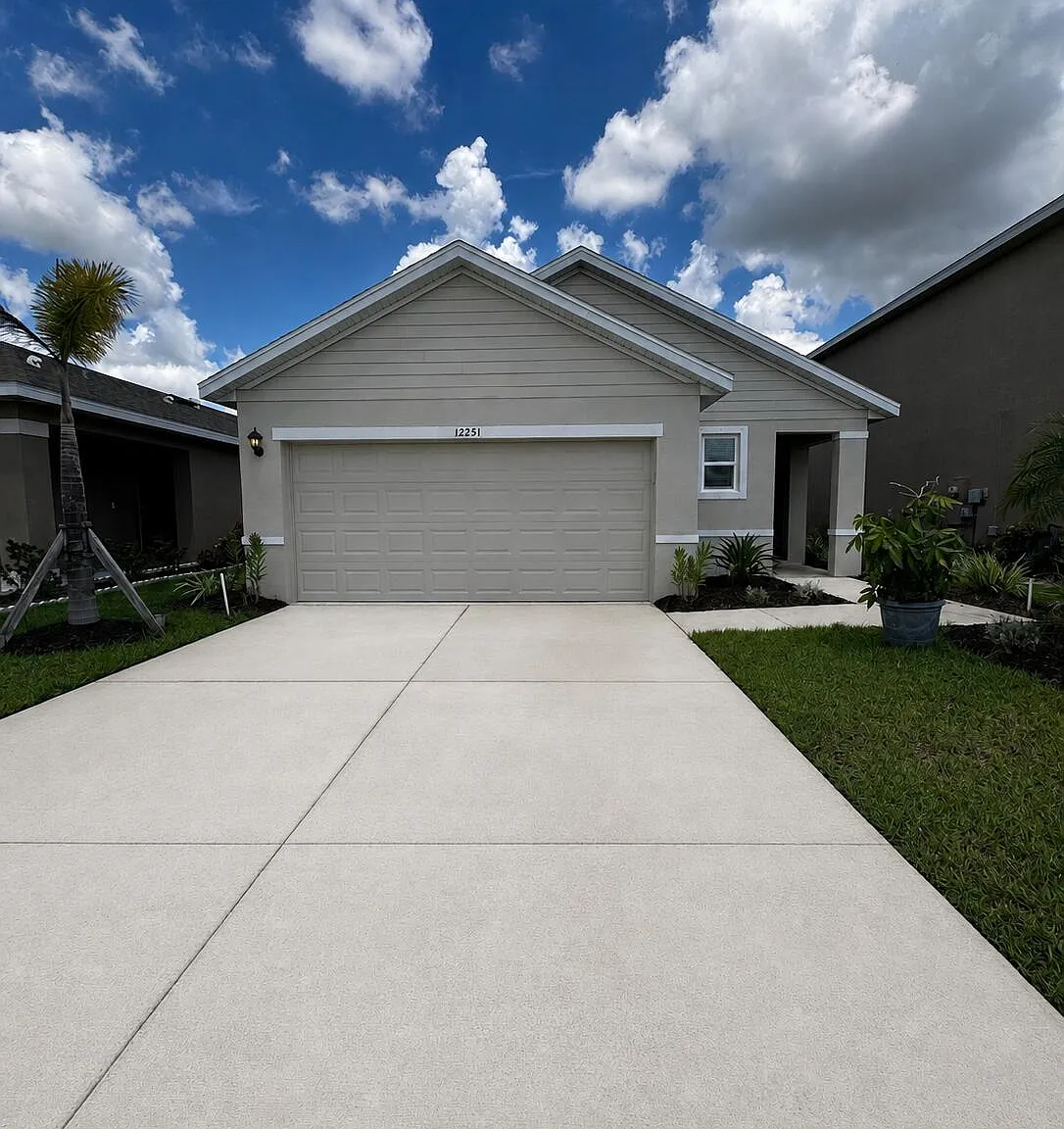 3 bed, 2.0 bath, 1504 sqft, $2,500 — Photo 1