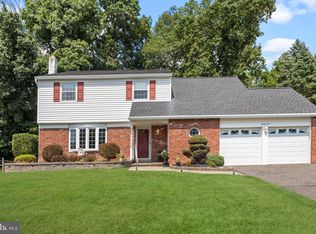 21 Penn Cir, Holland, PA 18966