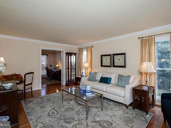 4th image of 1455 Winterberry Ct