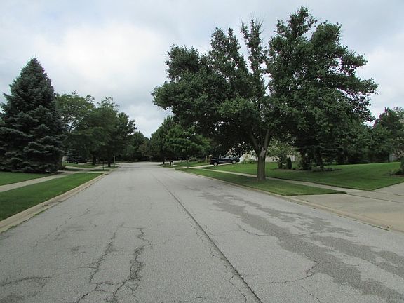 4th image of 1071 Courtland Pl