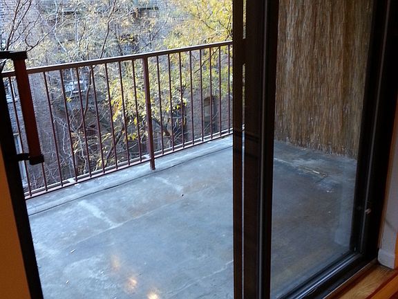 3rd image of 449 W 44th St APT 3F