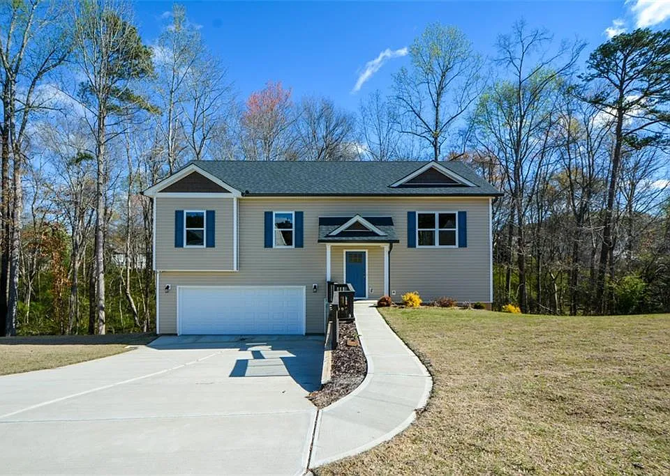 1816 Jessica Way