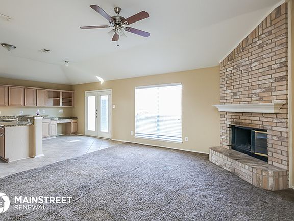 4th image of 1041 Waterview Dr