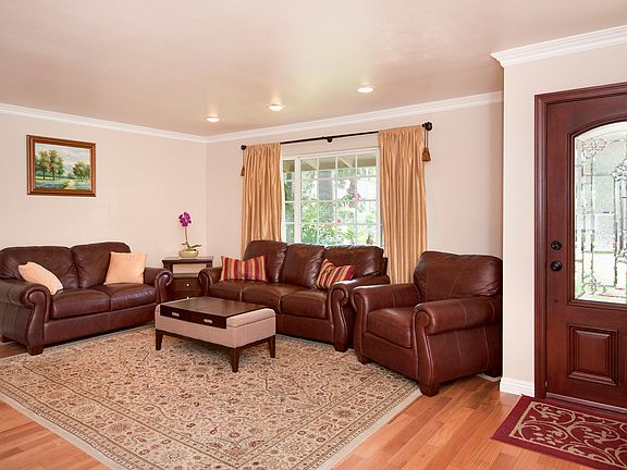 3rd image of 2109 Punta Del Este Dr