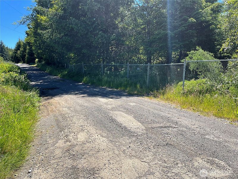4th image of 20 Keal Road