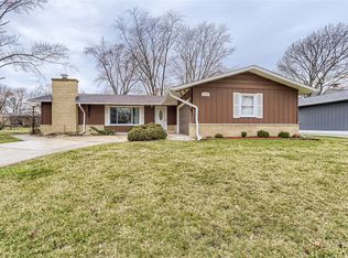 6906 Fairmount Ave, Downers Grove, IL 60516