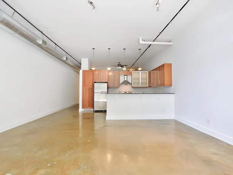 180 NE 4th Ave #204 — Photo 13