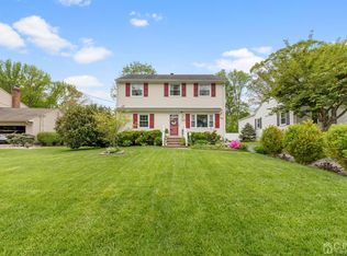 24 Harwin Dr, East Brunswick, NJ 08816