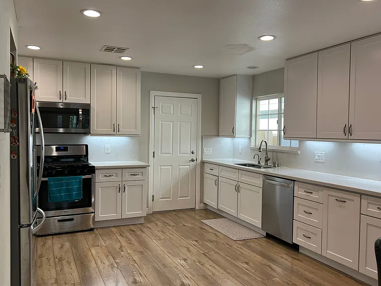 5990 Dovetail Dr — Photo 1