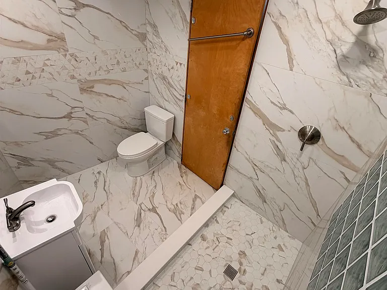 401 State St #P101 — Photo 20