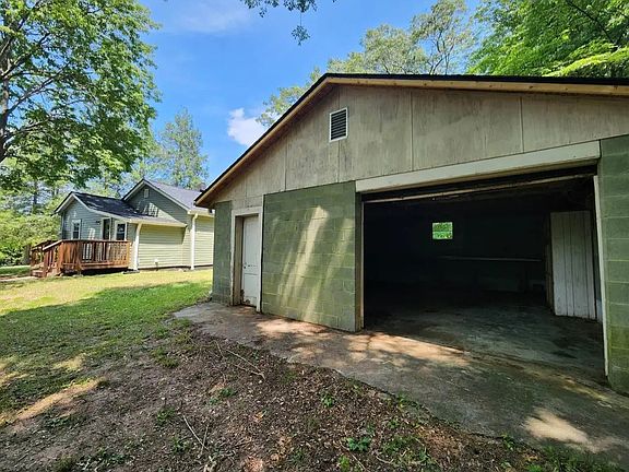 4th image of 112 Jackson Ave
