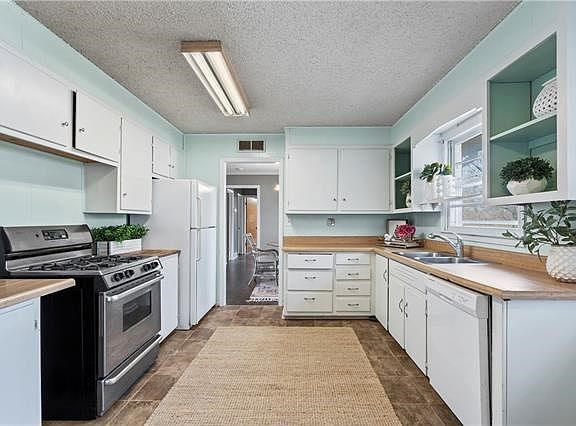 2nd image of 8608 E 74th Ter