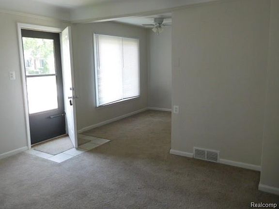3rd image of 501 N Minerva Ave