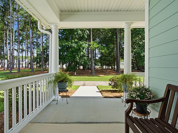 2nd image of 209 Blue Bonnet St