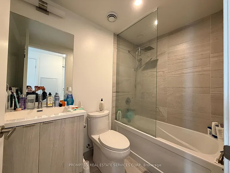 138 Downes St #5711 — Photo 33