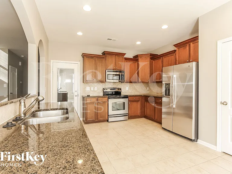 574 Marthas View Dr NW — Photo 6