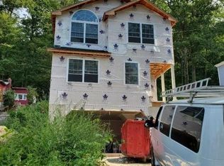 112 McGregor Ave, Mount Arlington, NJ 07856