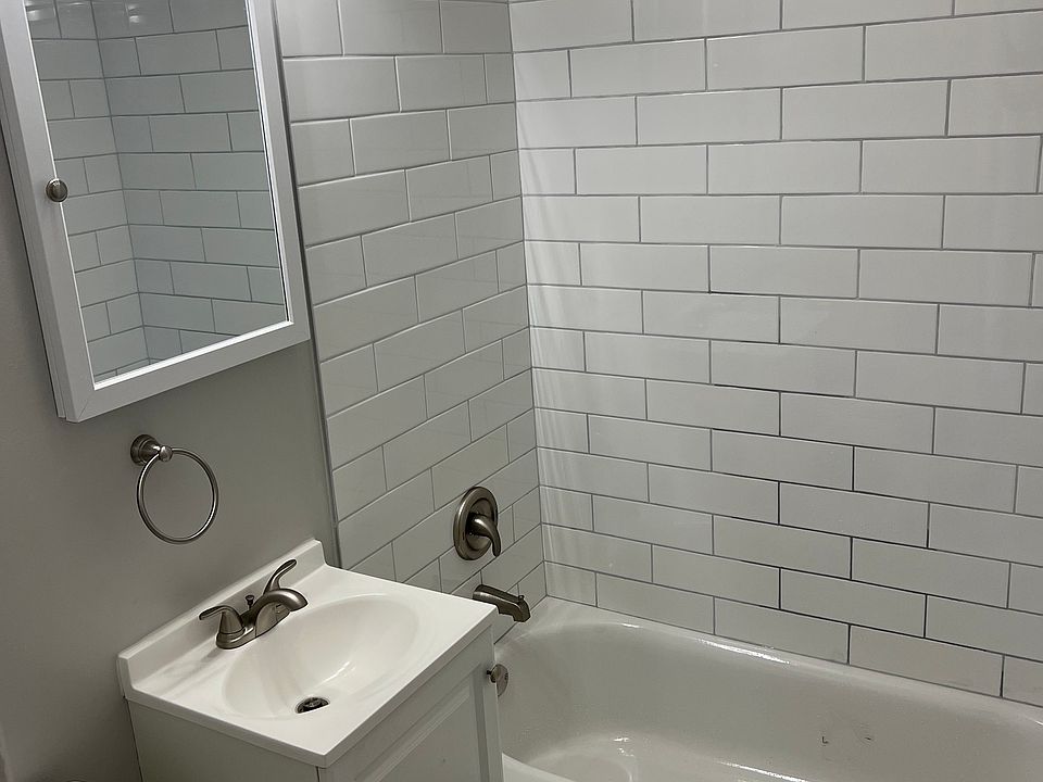1st image of 327 Ewing St