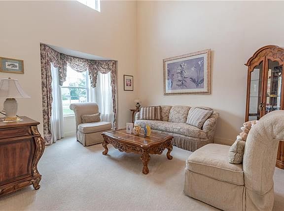 4th image of 2725 Fringe Ln