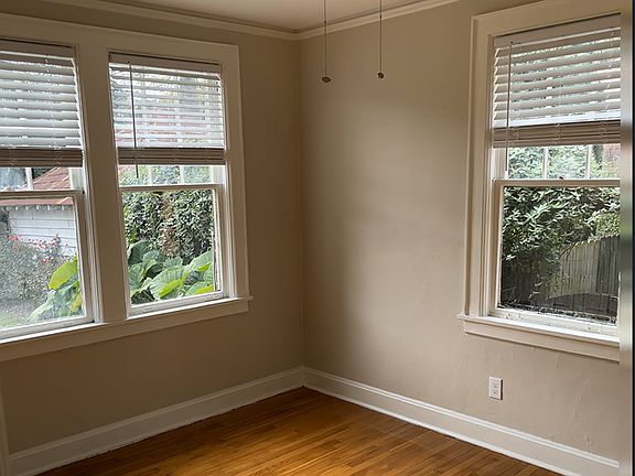 4th image of 629 E 51st St