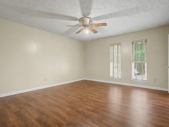 4th image of 2104 Wainwright Ct