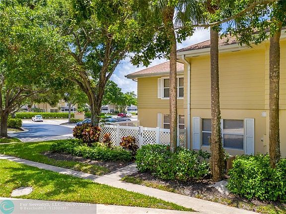 3rd image of 4003 Medford Ct #4003