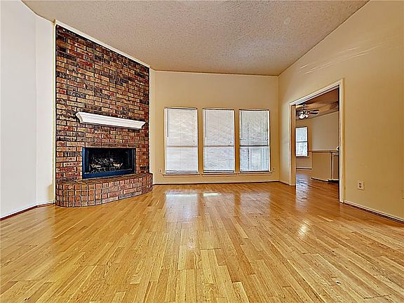 2nd image of 6841 Hadley Dr