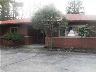 5th image of 3203 Vernon Ave
