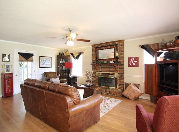 2nd image of 315 Loblolly Cir