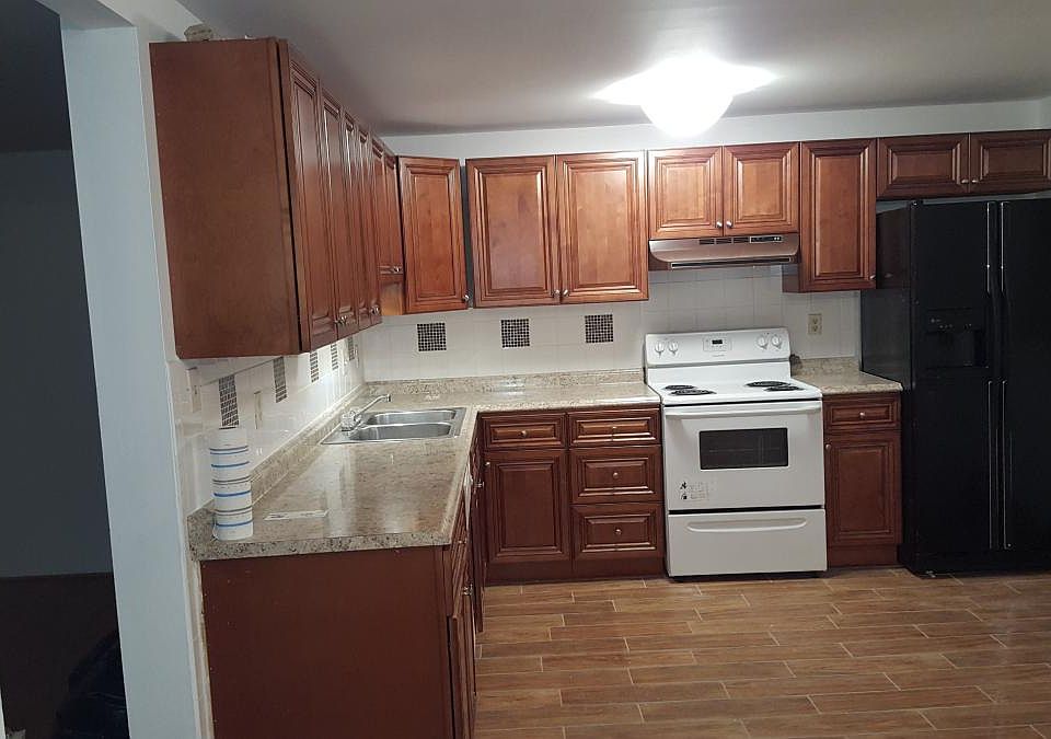 Newly Renovated Large Kitchen